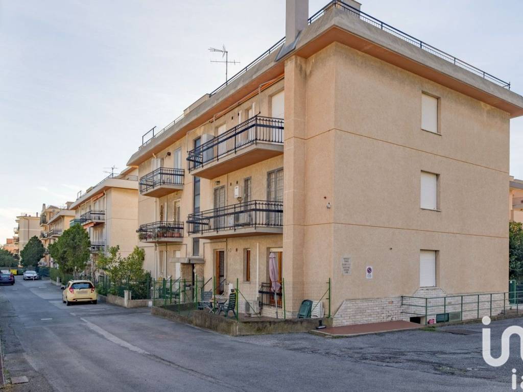 Appartamento a Pietra ligure in Via sante bartolomea capitanio e vincenza gerosa, 12 - Foto 2