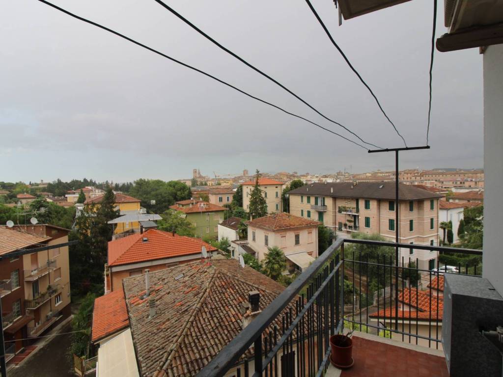 Appartamento a Jesi in Via Gioacchino Rossini, 35 - Foto 4