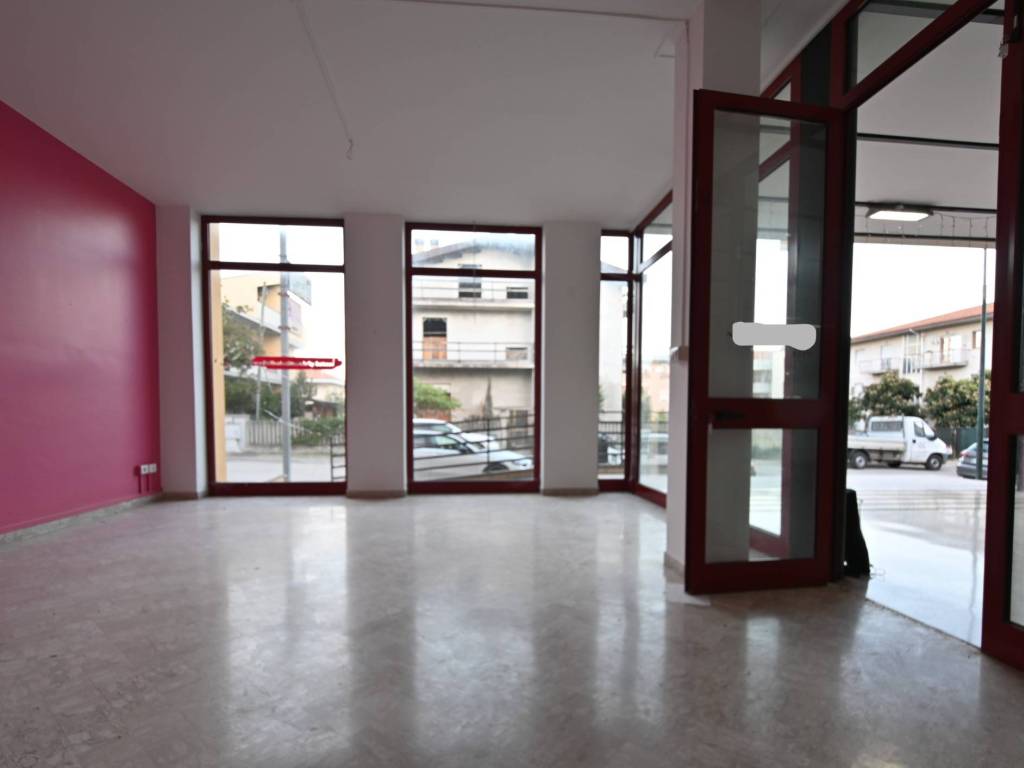 Immobile a Roseto degli abruzzi in Via Giuseppe Di Vittorio, 14 - Foto 4