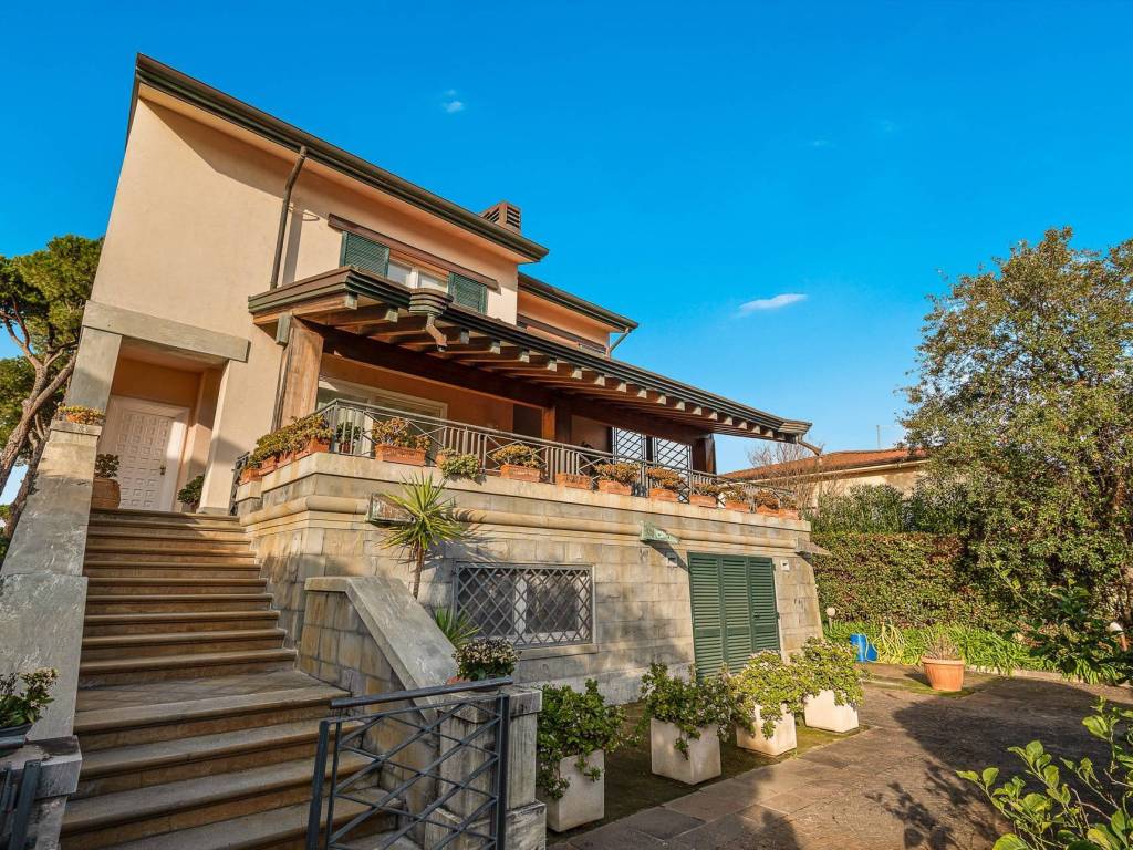 Villa a Camaiore in Via F. Gasparini, 56 - Foto 3