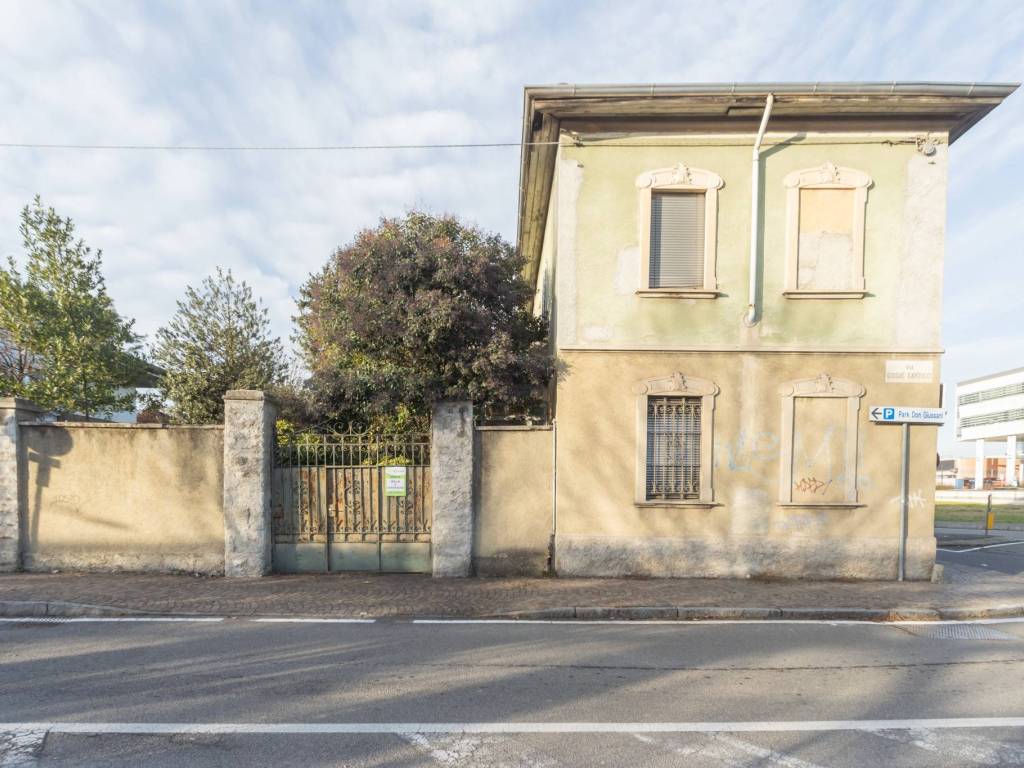 Villa a Desio in Via Giosuè Carducci, 7 - Foto 2