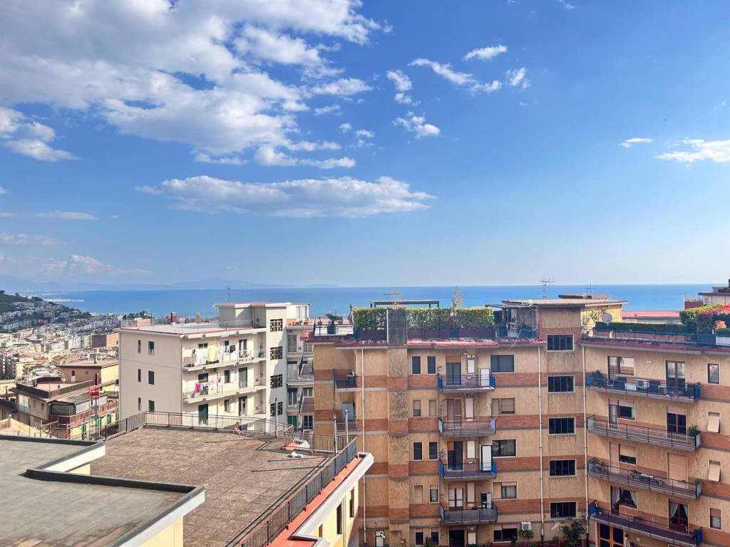 Appartamento a Salerno in Via Valerio Laspro, 62 - Foto 2