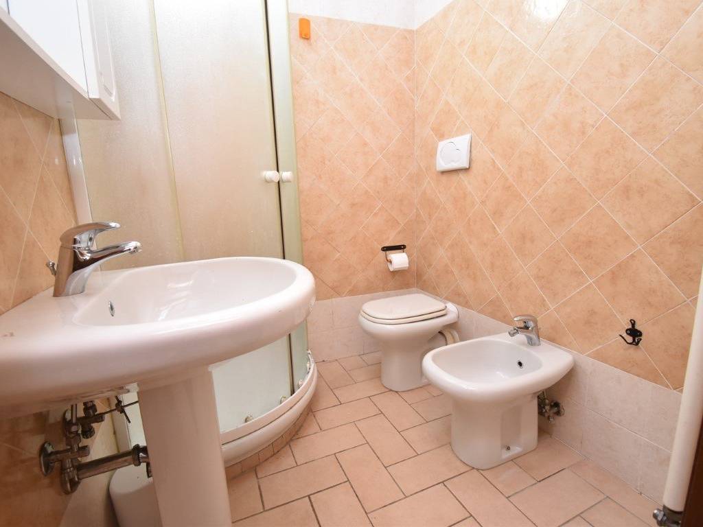 Casa indipendente a Pietrasanta in Via Valdicastello Carducci - Foto 2