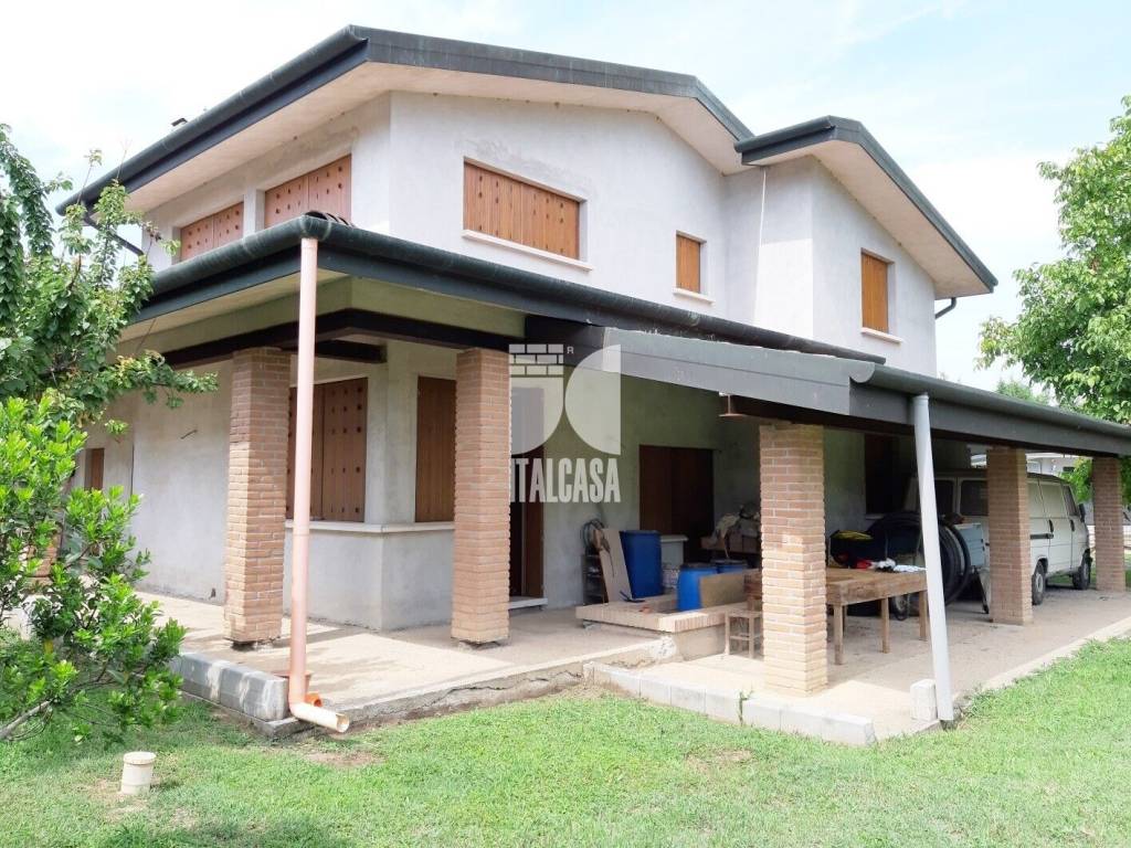 Villa a Porto mantovano in Via Edison - Foto 1