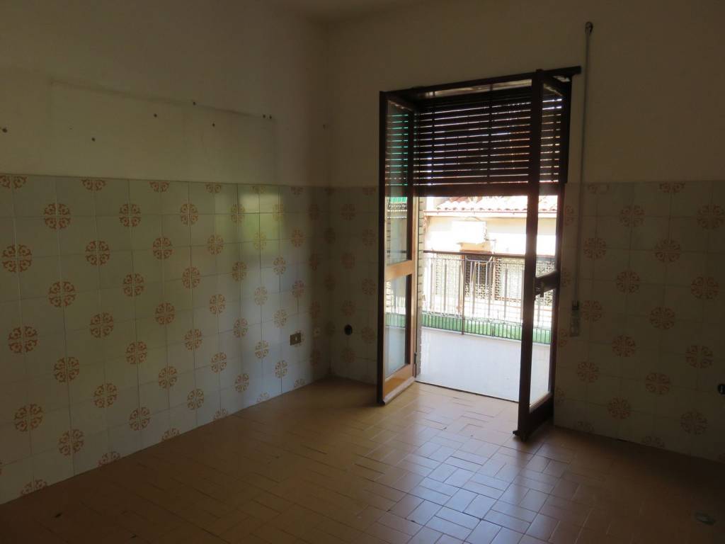 Appartamento a Fondi in Via Arnale Rosso - Foto 3