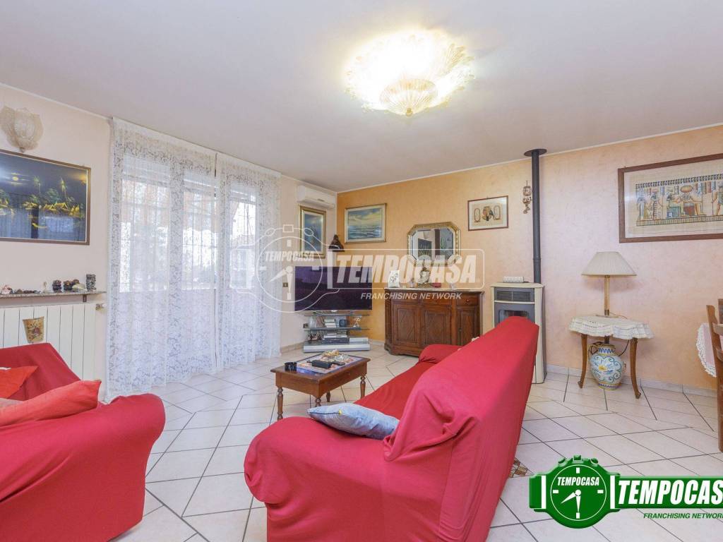 Villa a Vellezzo bellini in Via Giosuè Carducci - Foto 4
