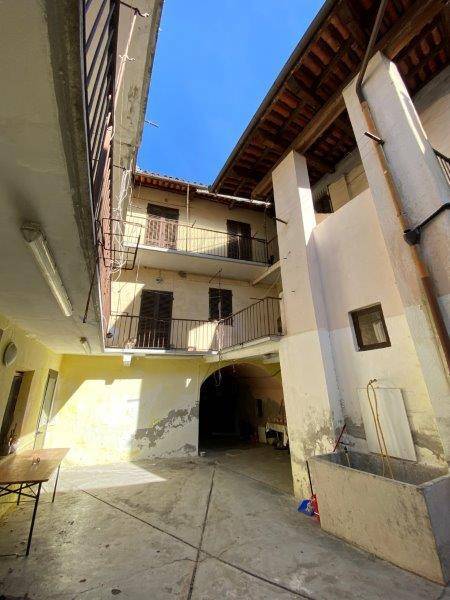 Casa indipendente a Costigliole saluzzo in Via Vittorio Veneto, 26 - Foto 3