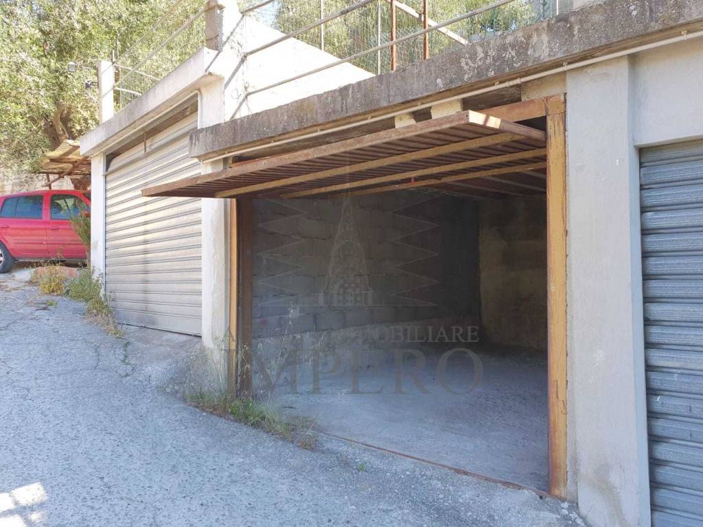 Box / garage a Ventimiglia in Via Maneira, 22 - Foto 4