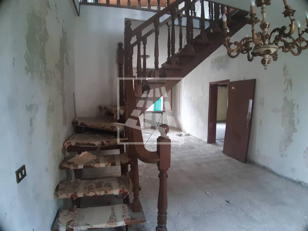 Villa a Reggio emilia in Via Brigata Reggio, 10 - Foto 3