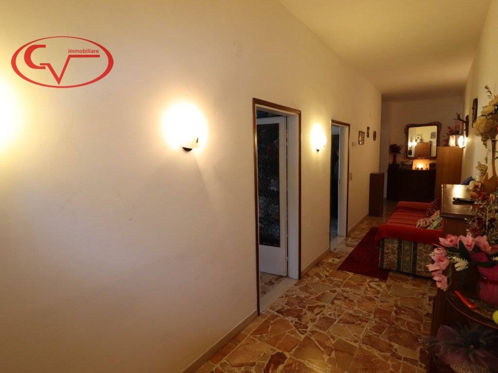 Appartamento a Montevarchi in Via Mincio - Foto 5