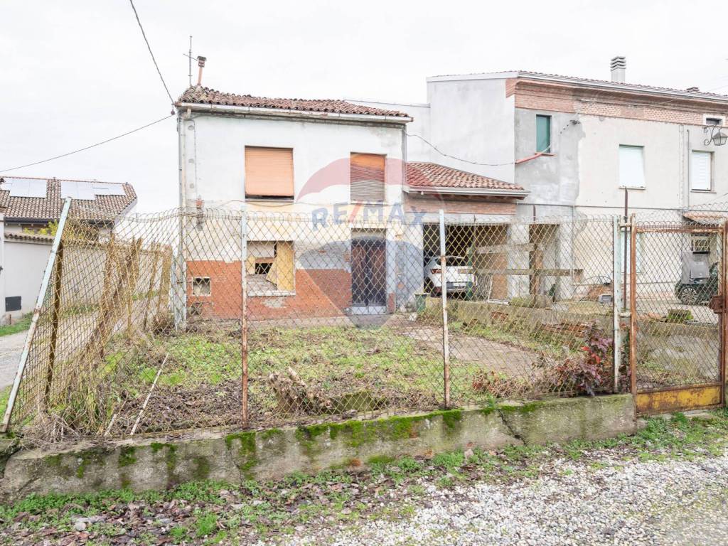 Casa indipendente a Casalmaggiore in VIA CELLINI, 6 - Foto 2