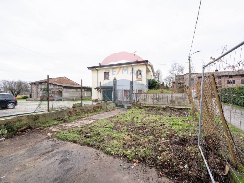 Casa indipendente a Casalmaggiore in VIA CELLINI, 6 - Foto 3
