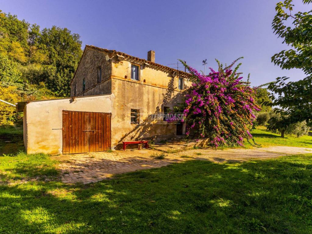 Casa indipendente a Civitanova marche in Contrada San Savino - Foto 2