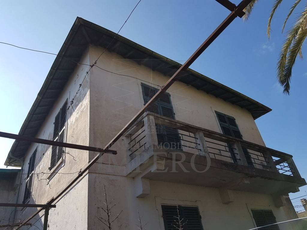 Villa a Ventimiglia in Via Basso, 1 - Foto 3