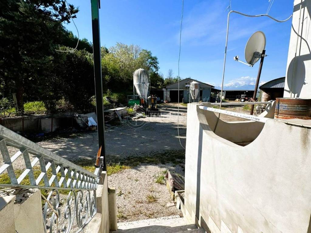 Rustico / casale a Bellante in Via Luigi Pirandello 4 - Foto 5