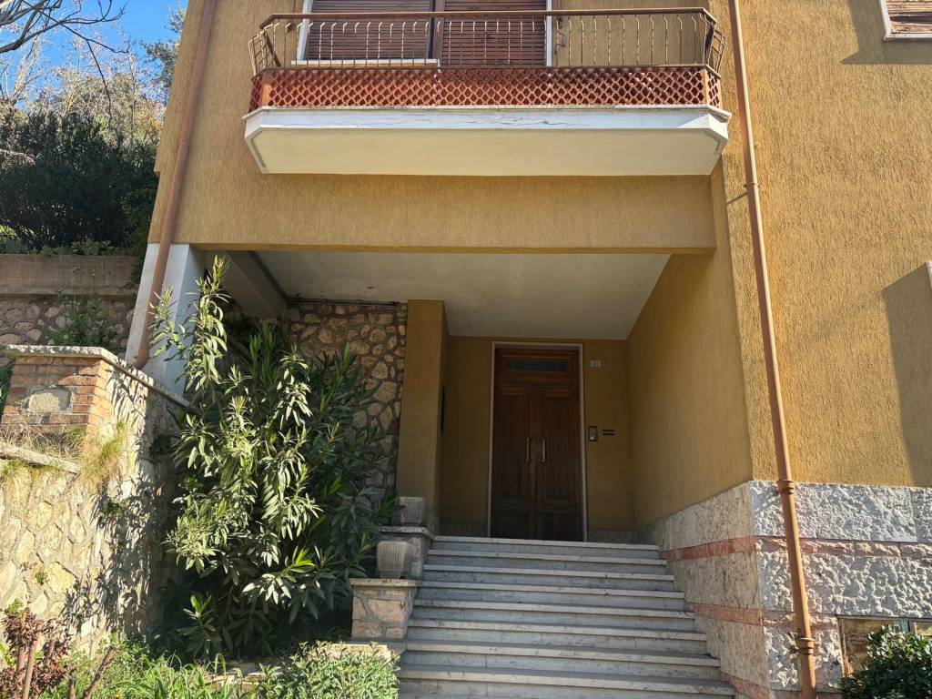 Villa a Narni in Via Vittorio Emanuele - Foto 2