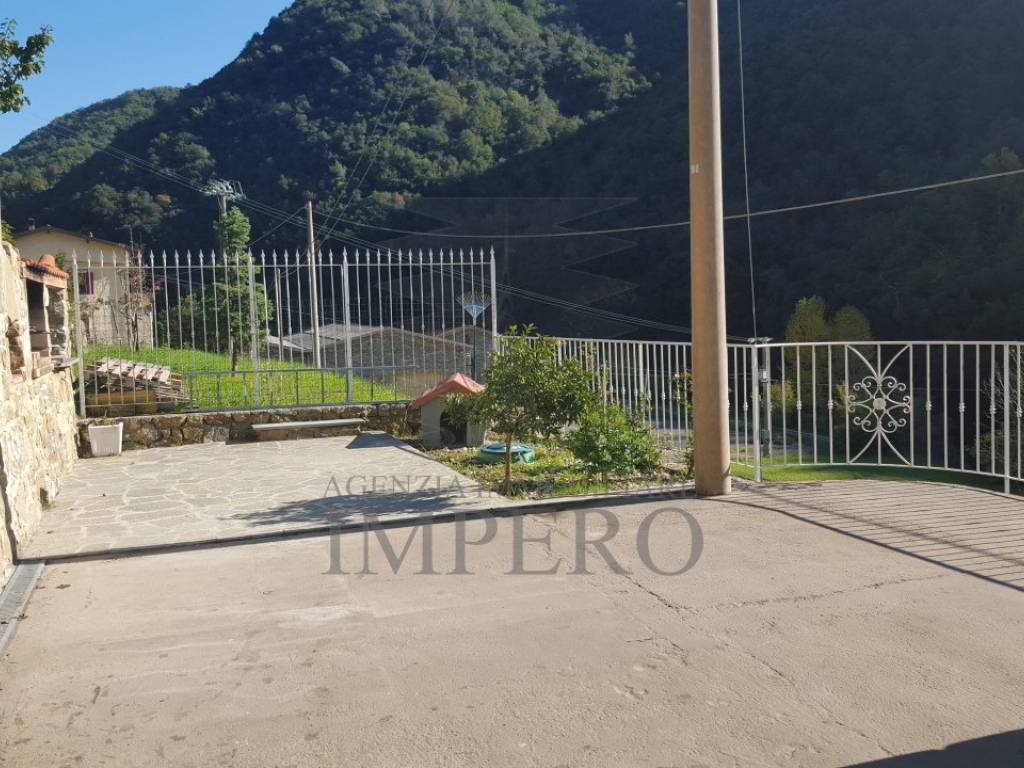 Villa a Dolceacqua in Via Provinciale - Foto 3