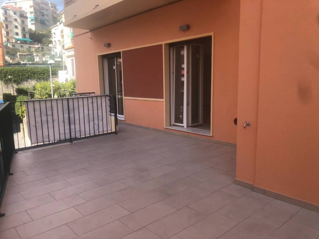 Appartamento a Varazze in Via Francesco Cilea, 9 - Foto 4