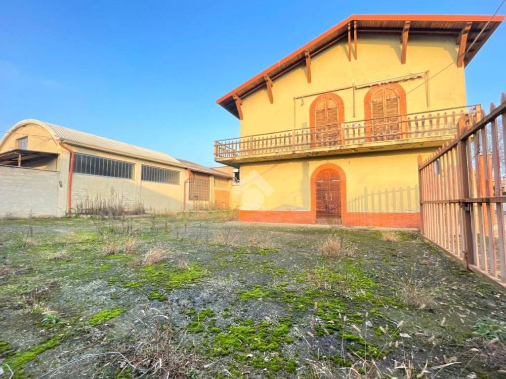 Casa indipendente a Castelleone in Via Quadelle, 8 - Foto 2