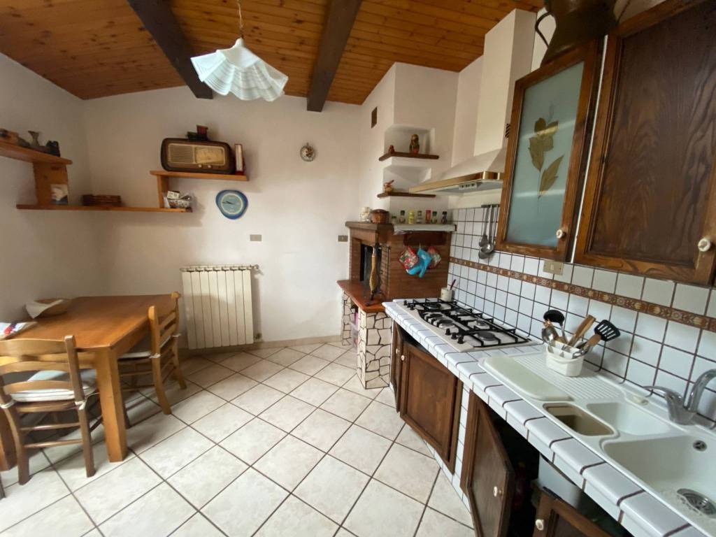 Rustico / casale a Santa maria del molise in Via Vittorio Emanuele - Foto 3