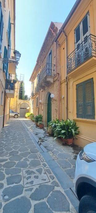 Casa indipendente a Vibo valentia in Via Luigi Bruzzano, 7 - Foto 3