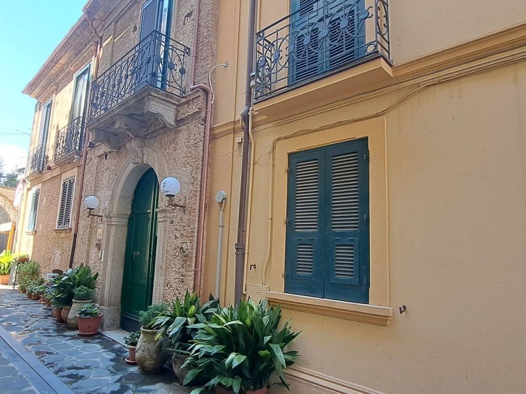 Casa indipendente a Vibo valentia in Via Luigi Bruzzano, 7 - Foto 4