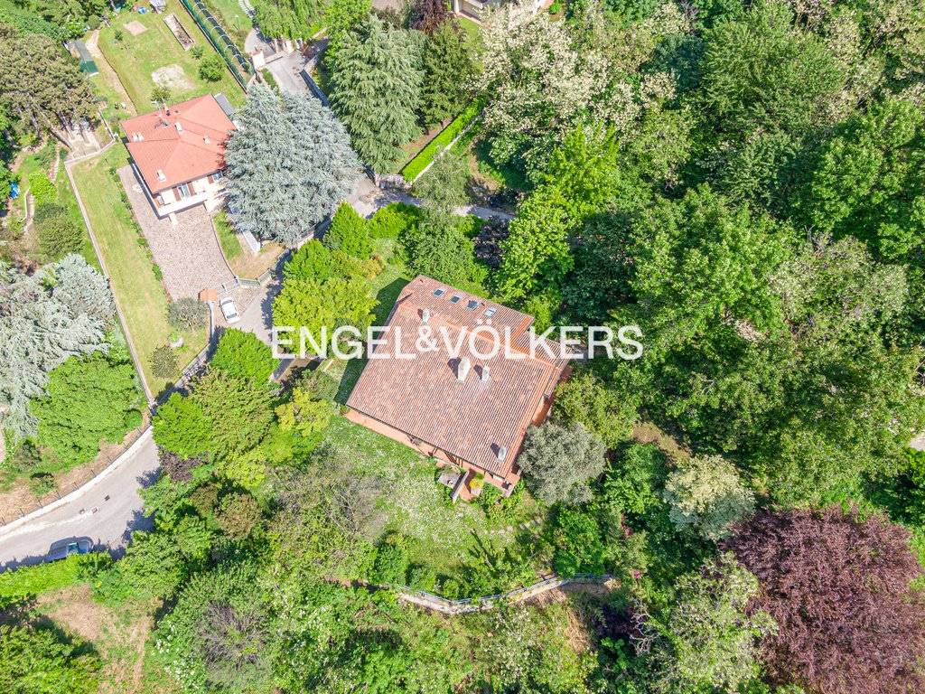 Villa a Barzanò in Via Generale Giuseppe Sirtori, 42 - Foto 2