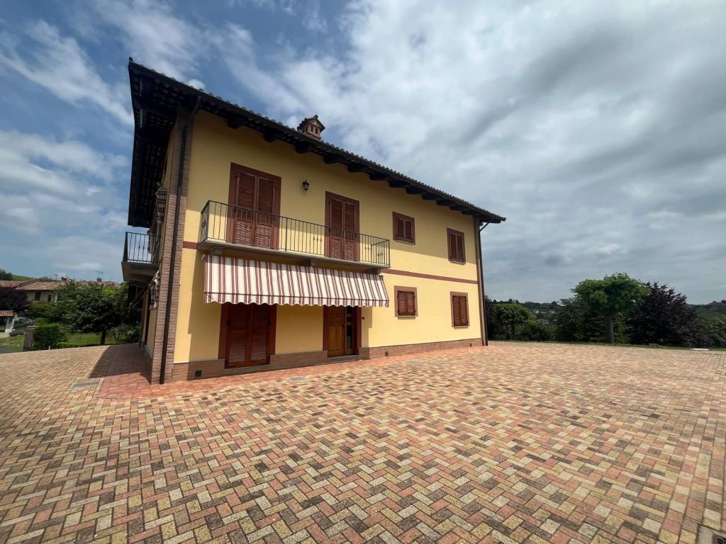 Villa a Canelli in Corso della Libertà - Foto 2