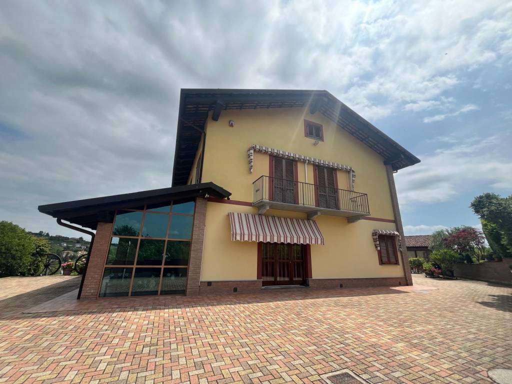 Villa a Canelli in Corso della Libertà - Foto 3