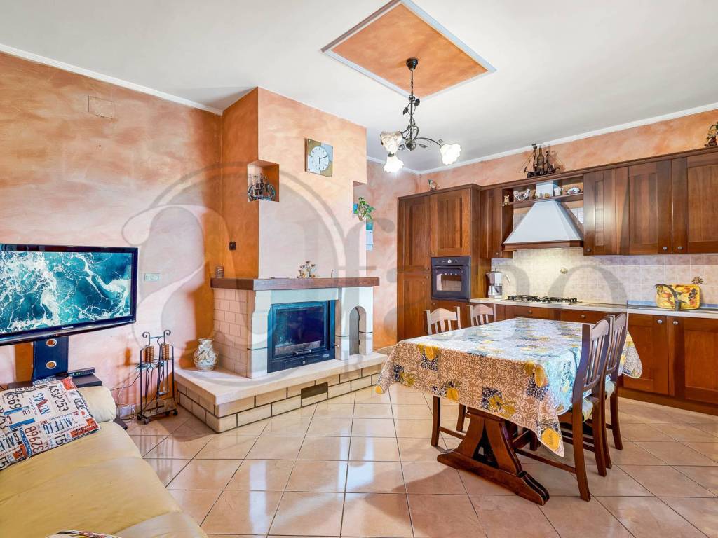 Casa indipendente a Ceprano in Via Colle Frattuccio, 18 - Foto 2