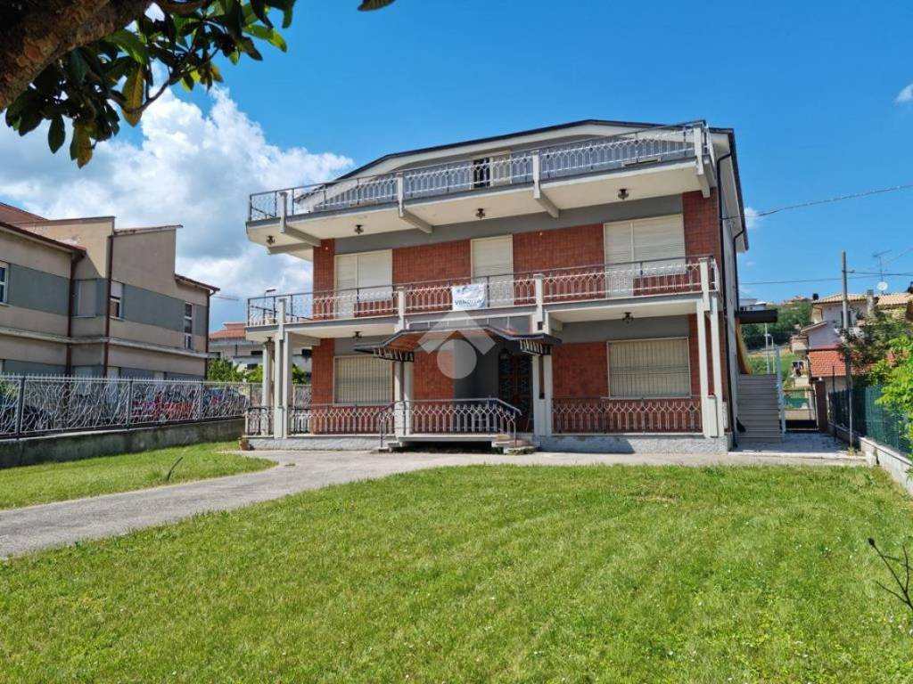 Villa a Castellalto in Via Nazionale, 231 - Foto 3