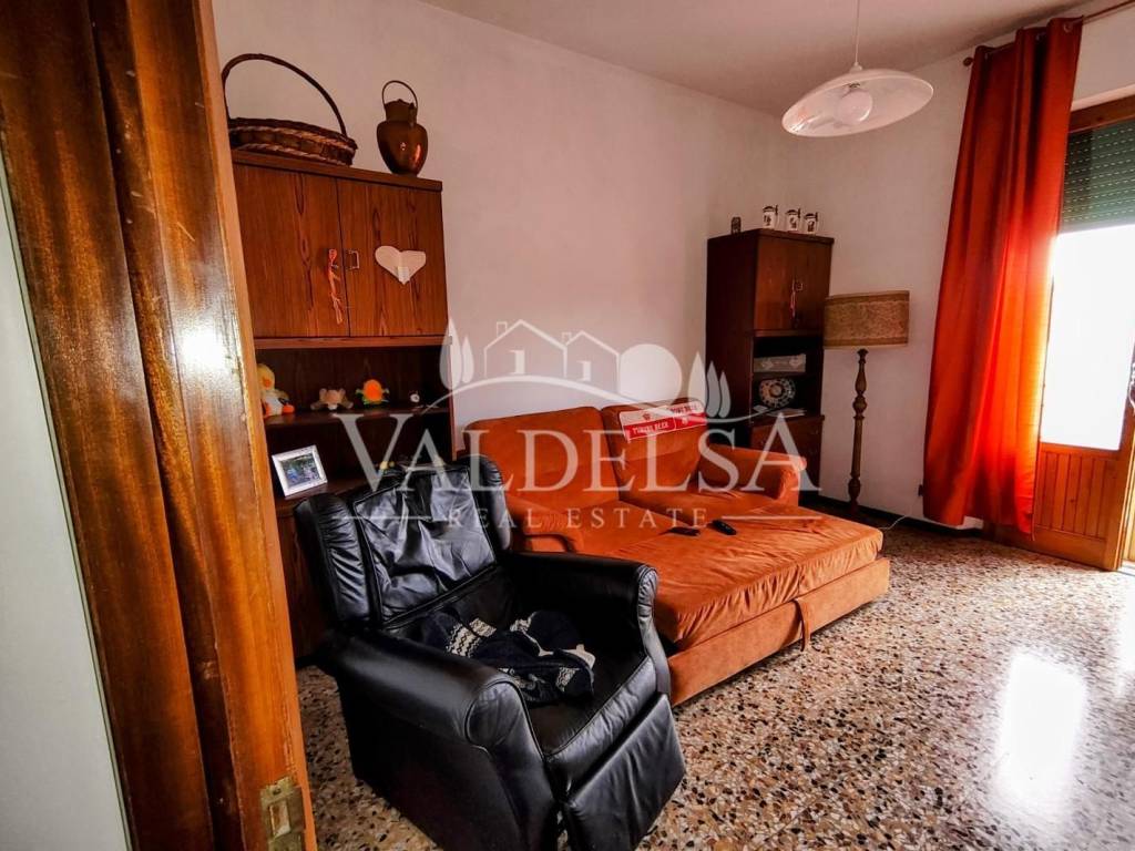 Appartamento a Poggibonsi in Via Redipuglia, , 53036 - Foto 2