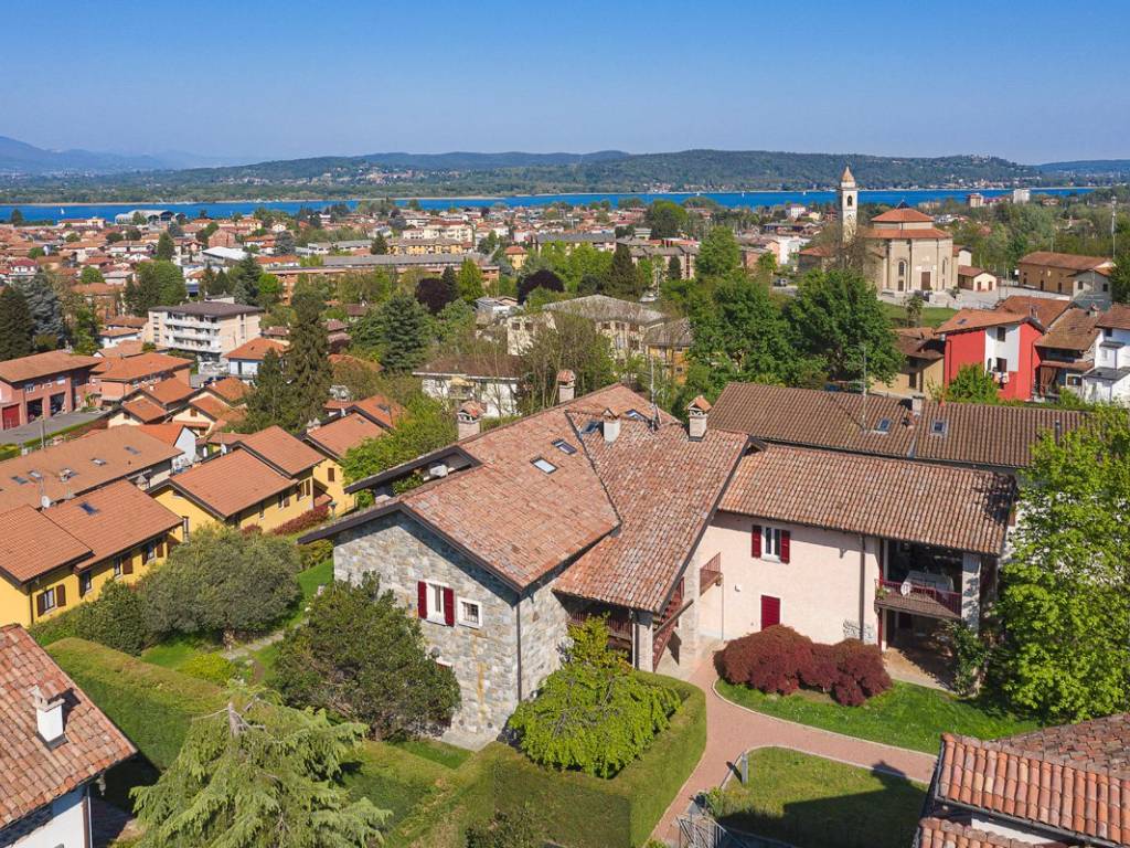 Appartamento a Arona in Via Grigioni, 32 - Foto 2
