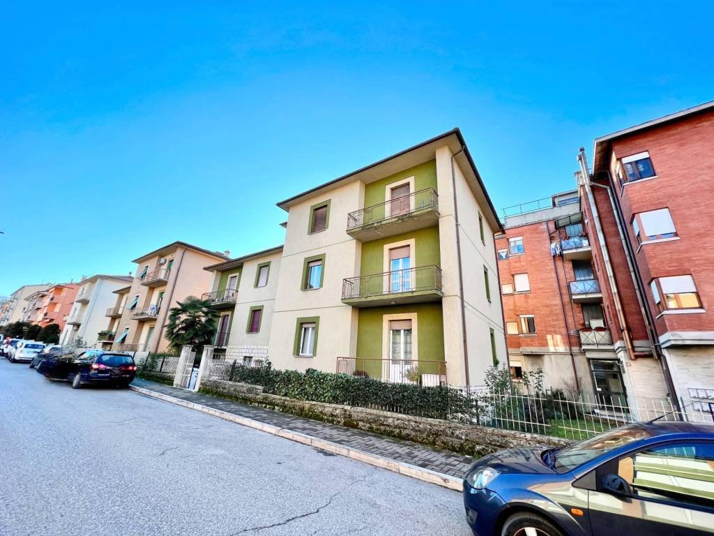 Appartamento a Fabriano in VIA DON PETRUIO - Foto 3