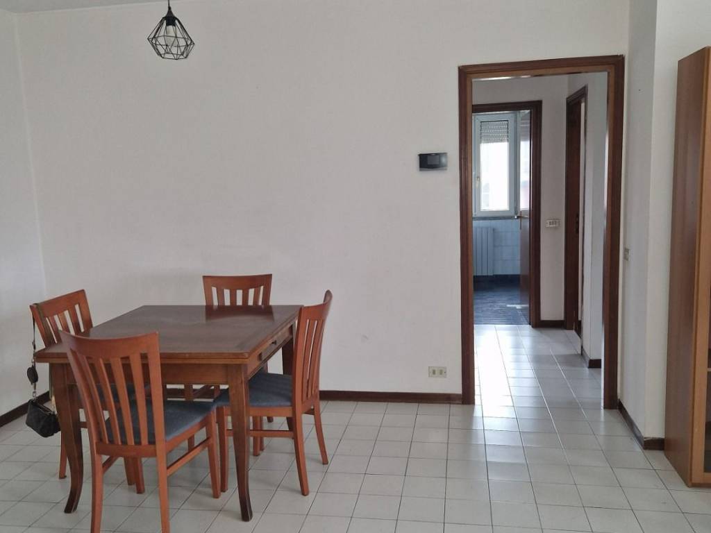 Appartamento a Cesano maderno in Via Giovanni Berchet, 2 - Foto 5