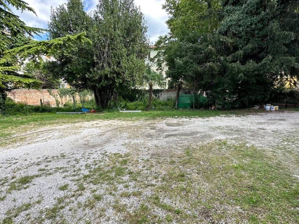 Terreno a Monfalcone in Via E. Valentinis, 58 - Foto 4