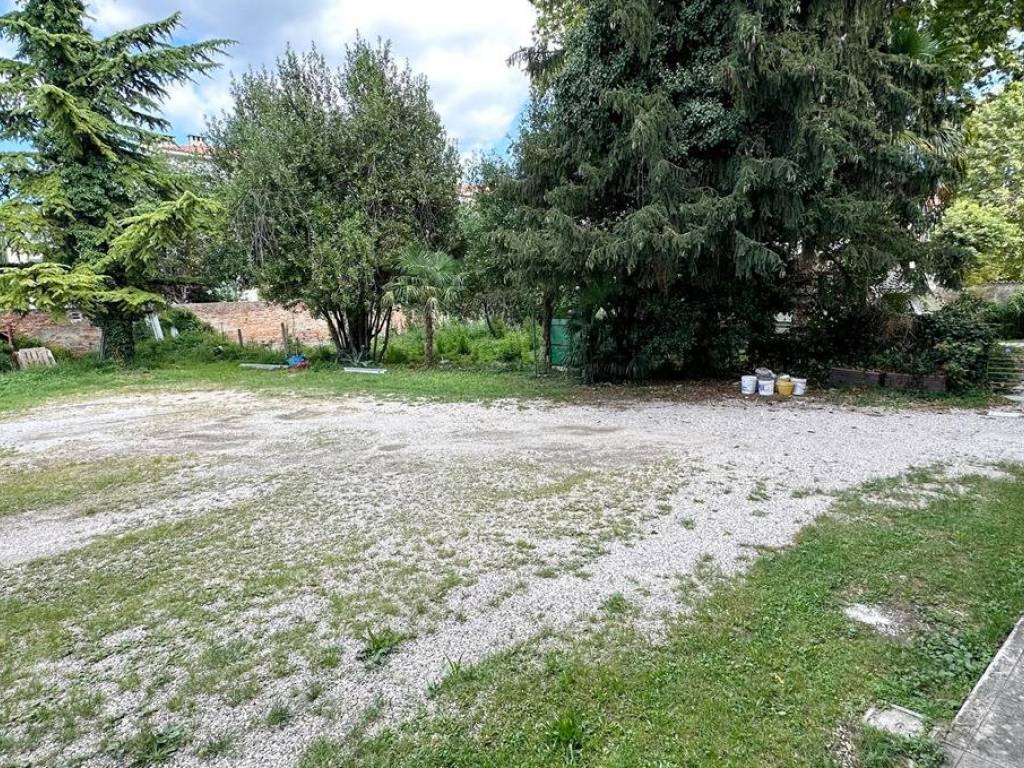 Terreno a Monfalcone in Via E. Valentinis, 58 - Foto 5