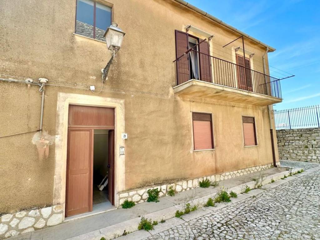 Appartamento a Palazzo adriano in Salita Teatro - Foto 2