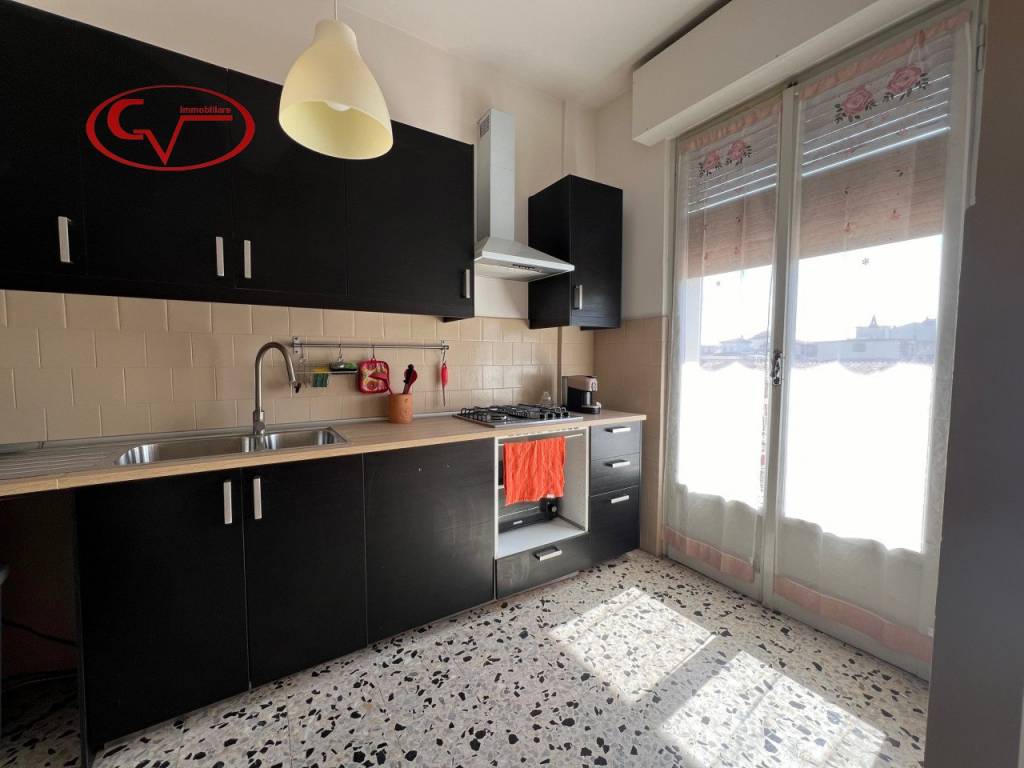Appartamento a Montevarchi in Via Ammiraglio Burzagli - Foto 5