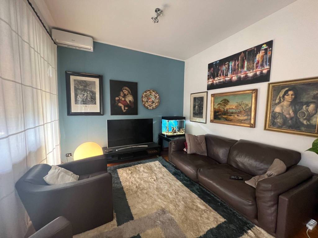 Appartamento a Como in Viale Felice Cavallotti, 4 - Foto 2