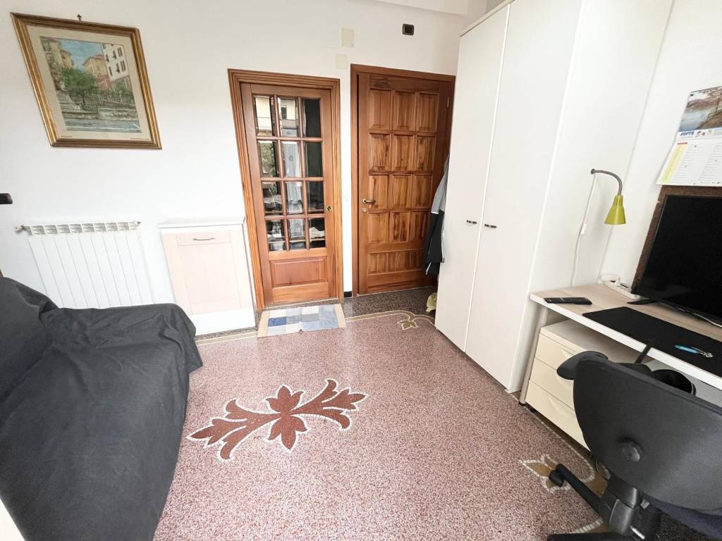 Appartamento a Varazze in Via Francesco Cilea - Foto 4