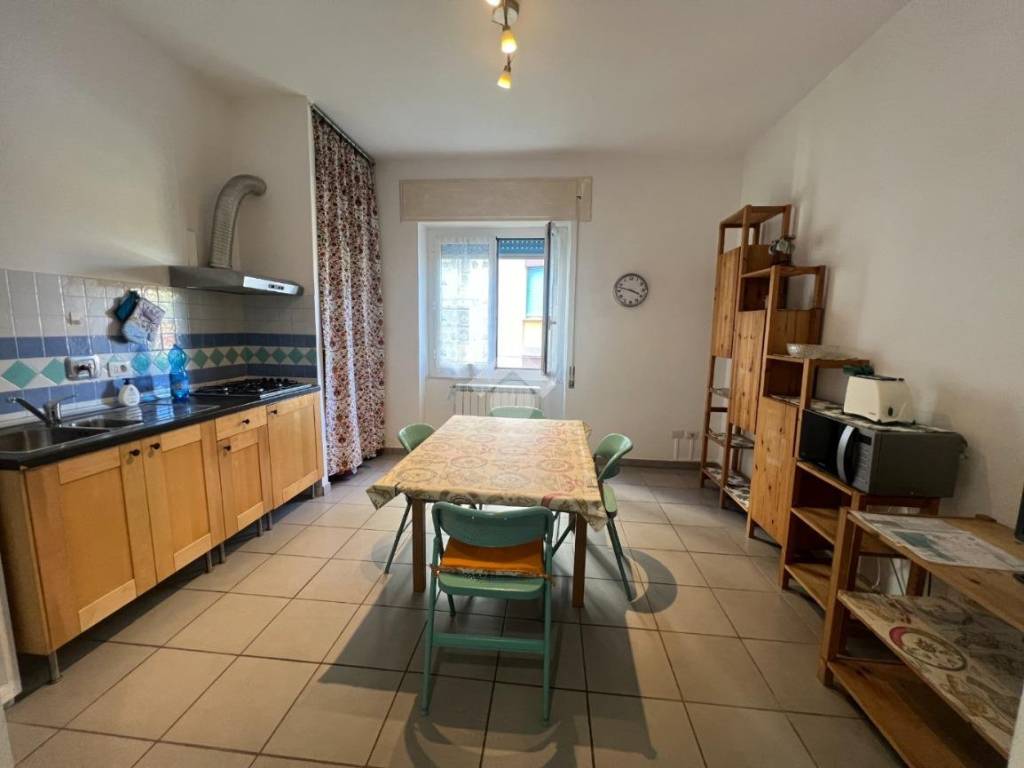 Appartamento a Albissola marina in Via Filippo Gentile, 12 - Foto 4
