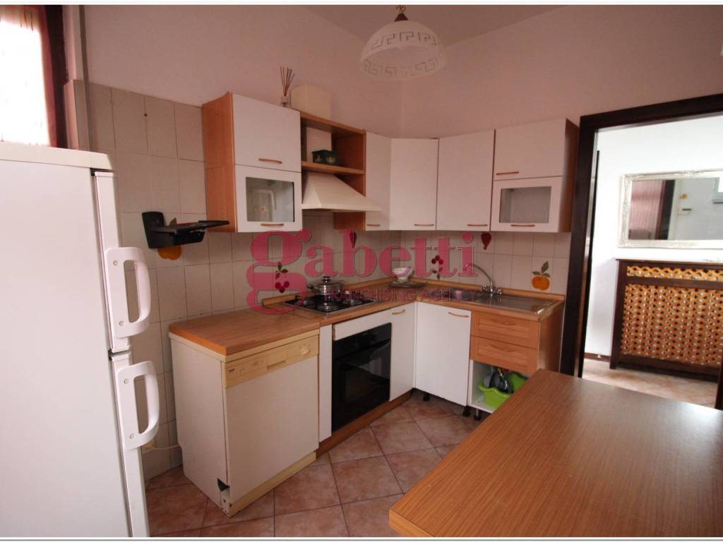 Appartamento a Arona in Via Dante Alighieri - Foto 5