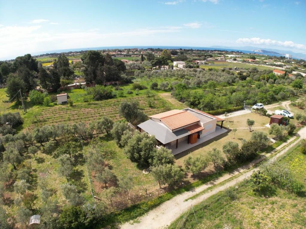 Villa a Quartu sant'elena in Via Filippo Figari - Foto 5
