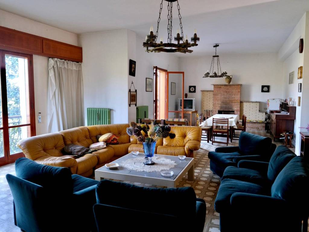 Palazzo / stabile a Avellino in Contrada Caselle - Foto 4