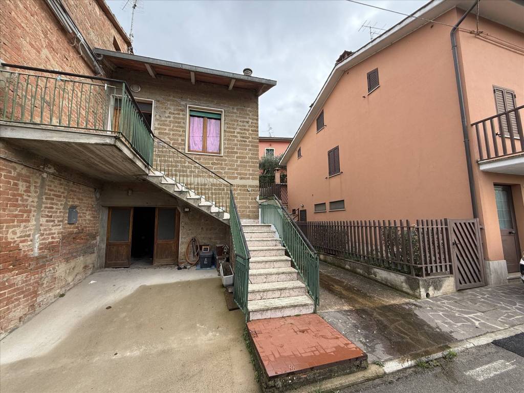 Villa a Castiglione del lago in Via Bassa, 15 - Foto 2