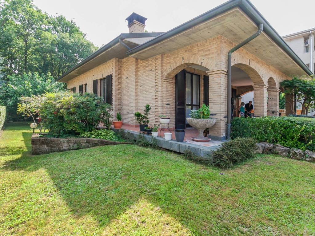 Villa a Nova milanese in Via Val Grande - Foto 4