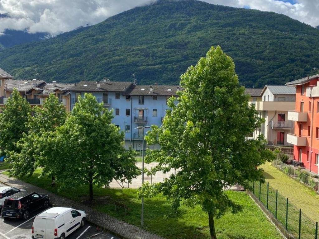 Appartamento a Morbegno in Via Bona Lombarda - Foto 3