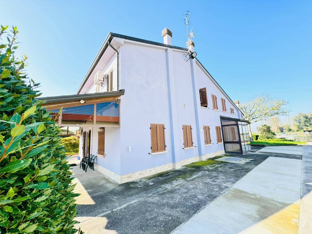 Villa a Legnago in Via della Valle - Foto 4