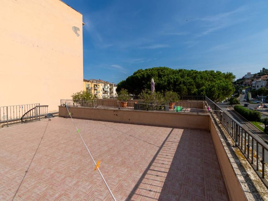 Appartamento a Monte argentario in Via Giosuè Carducci - Foto 2